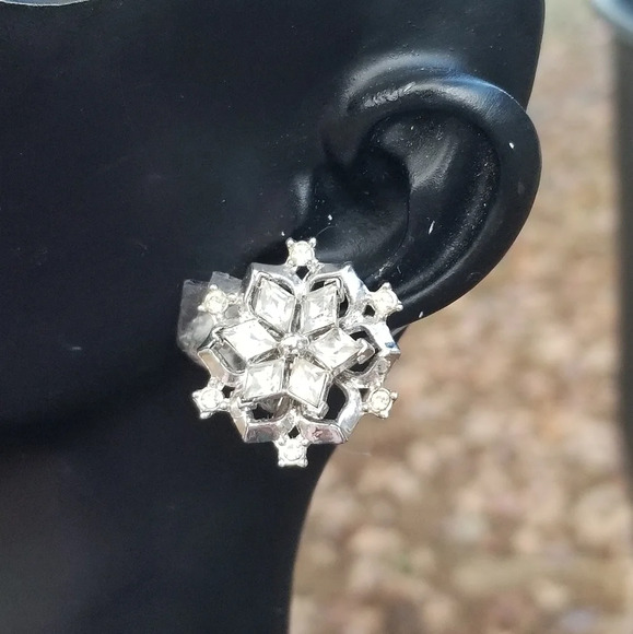 CROWN TRIFARI ALFRED PHILIPPE DESIGN 1952 SILVERTONE TWINKLE CLIP ON EARRINGS - Picture 1 of 5